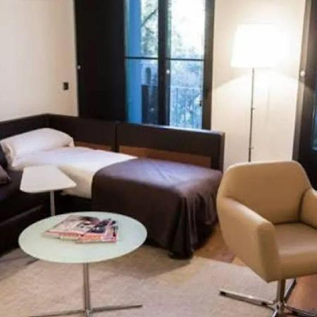 Izaka Apartments D377 Barcelona Ngoại thất bức ảnh